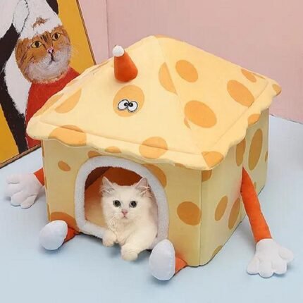 Large cartoon pet house for cats and puppies